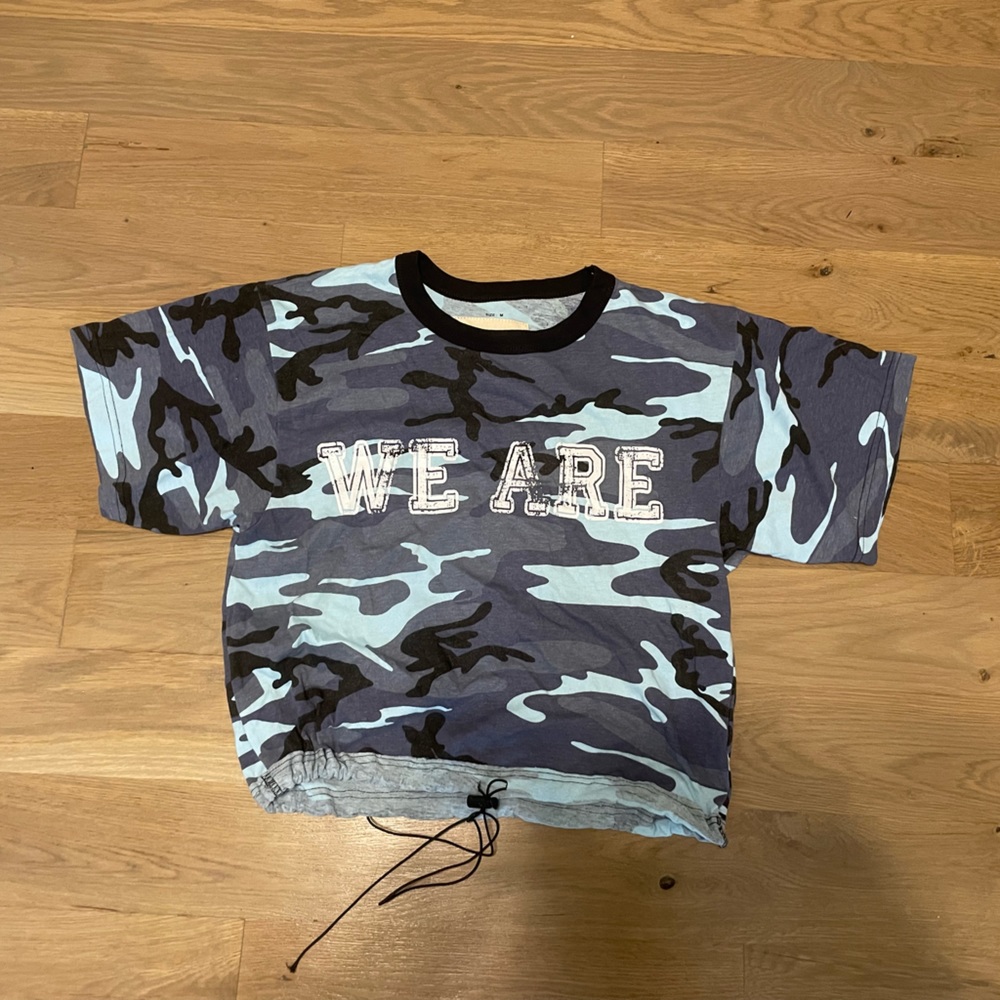 WE ARE penn state camo short sleeve top